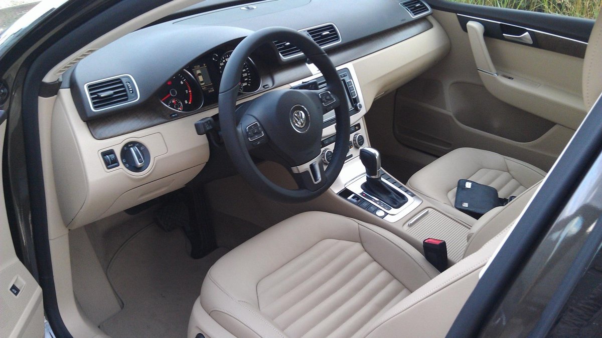 Volkswagen Passat b7 салон