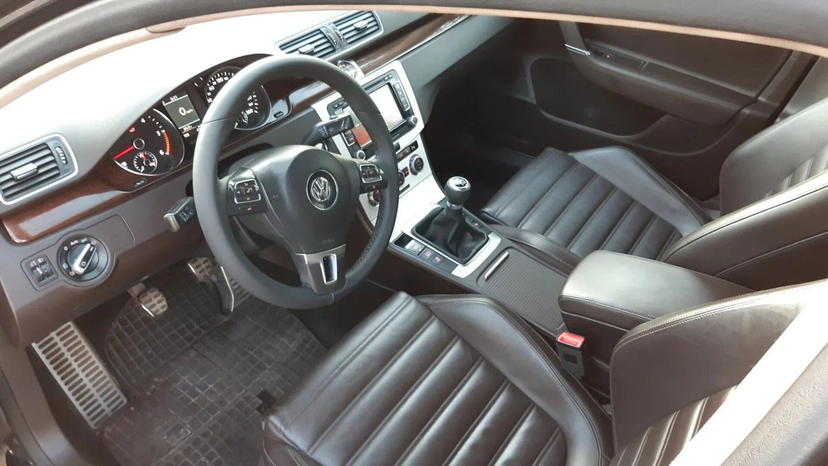 VW Passat b7 салон