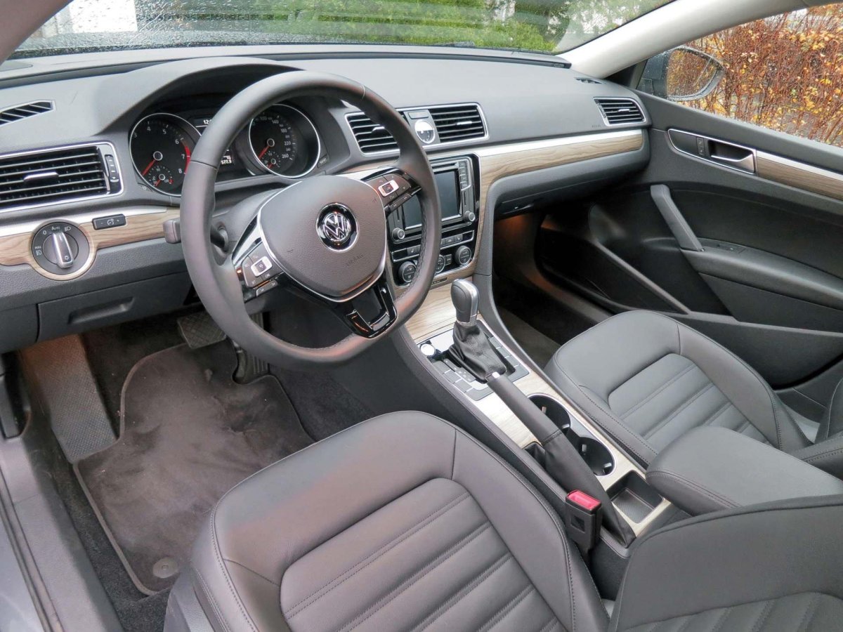 Фольксваген Пассат б6 салон