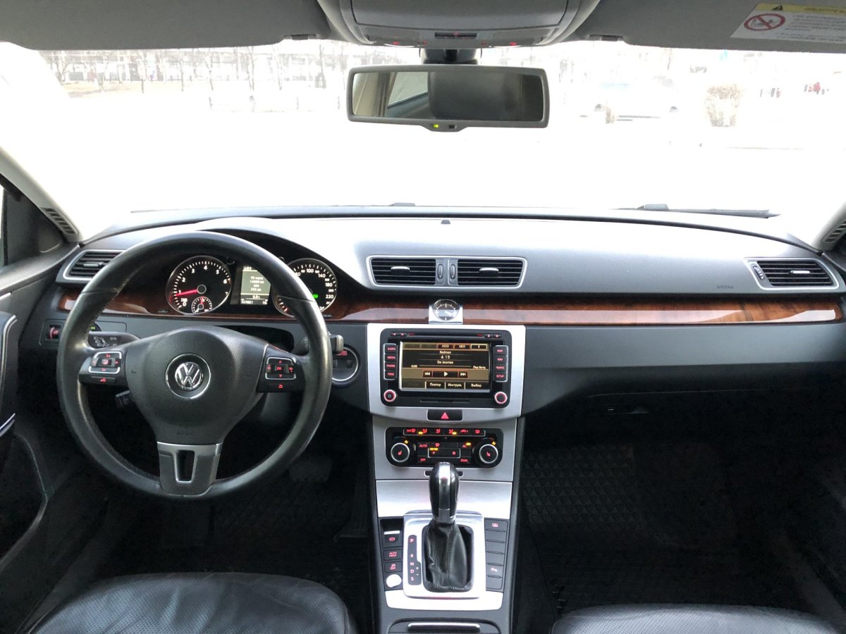 Volkswagen Passat b7 салон