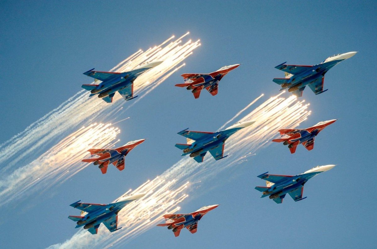 Самолет военный