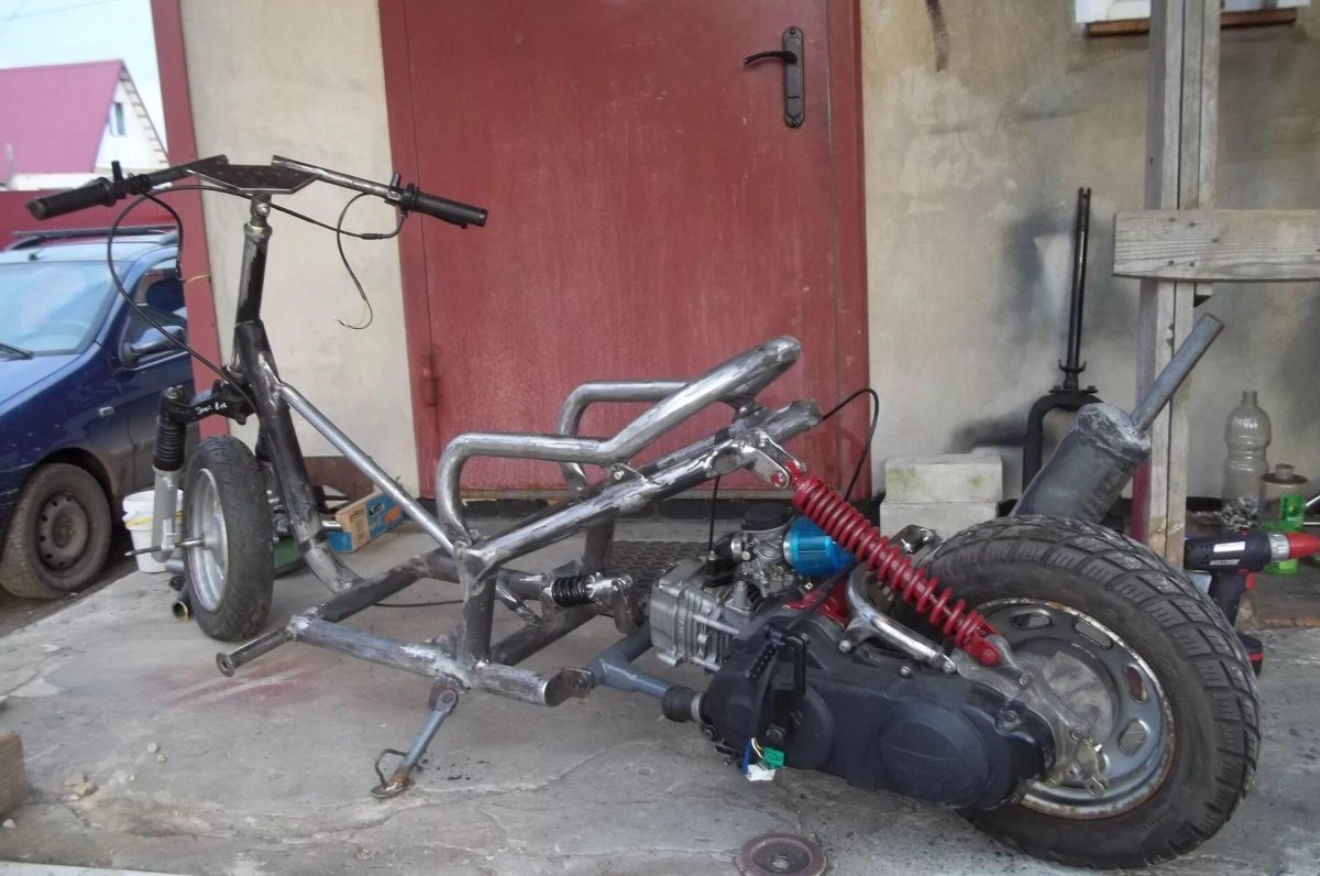 Рама китайского скутера 50 кубов