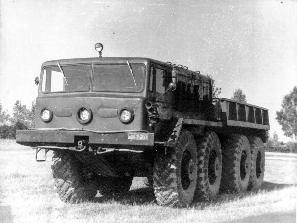 Тягачи МАЗ 535а