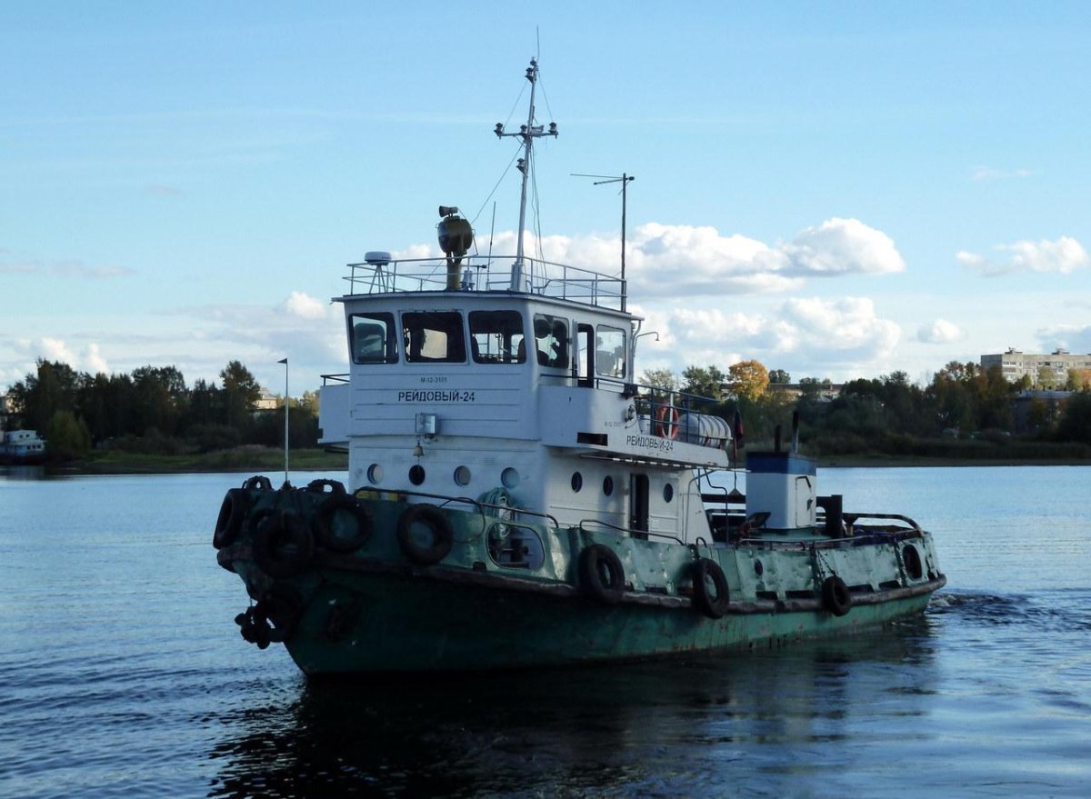 Рейдовый 24 теплоход