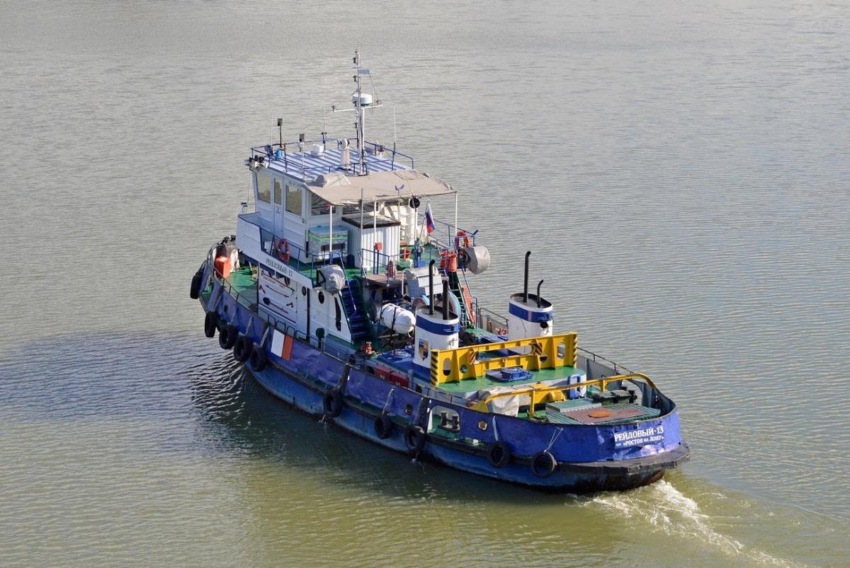 Теплоход рейдовый 13