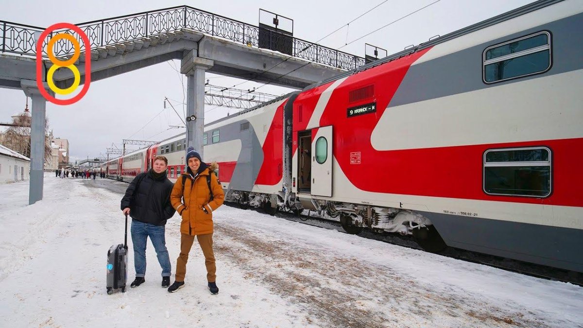 Купе в двухэтажном поезде РЖД 2022