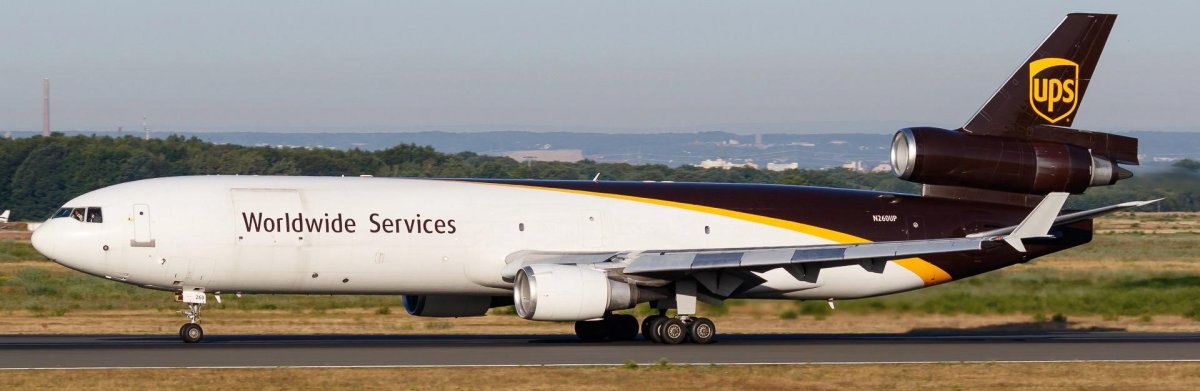 Titan Airways a321 p2f