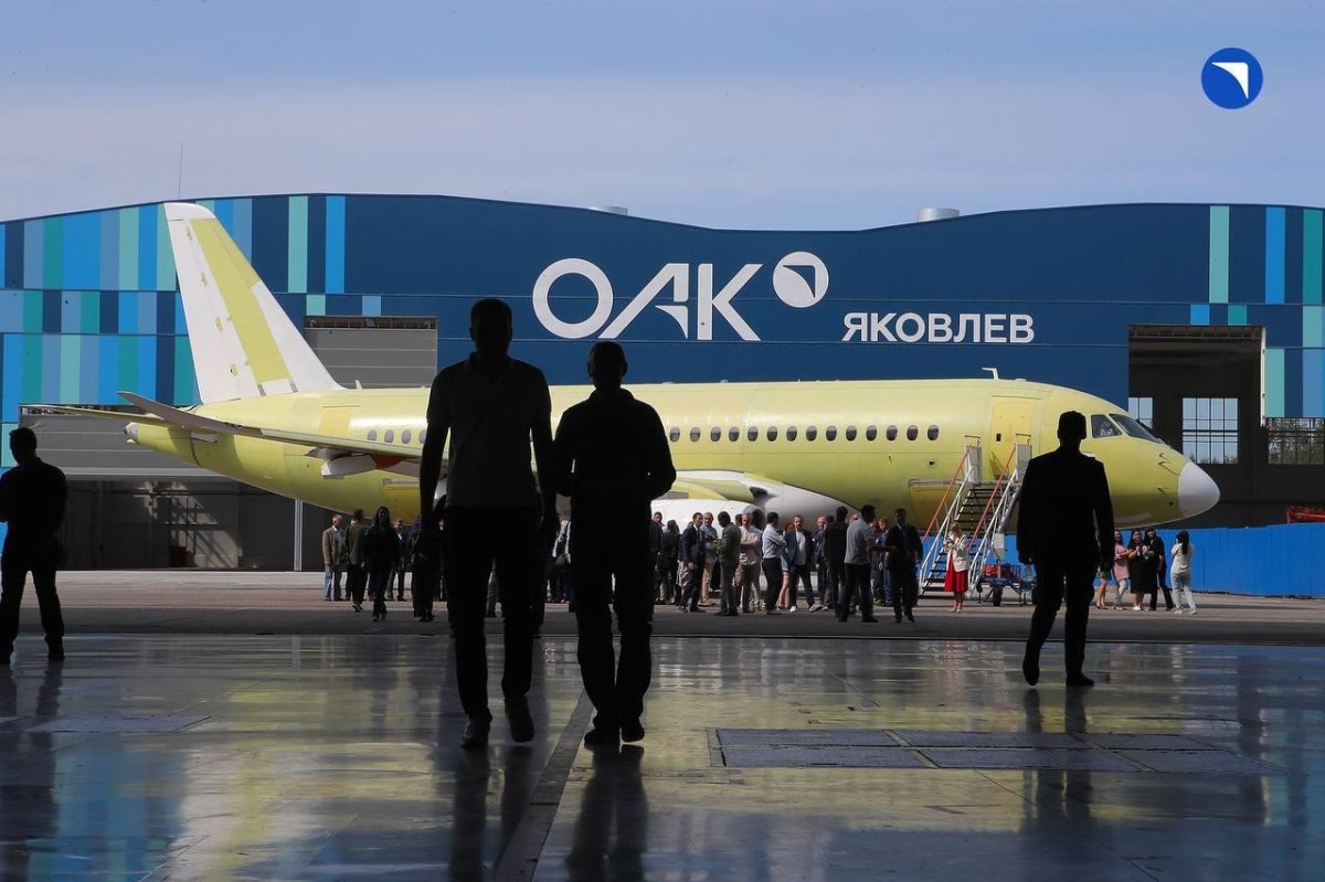 Sj100 самолет