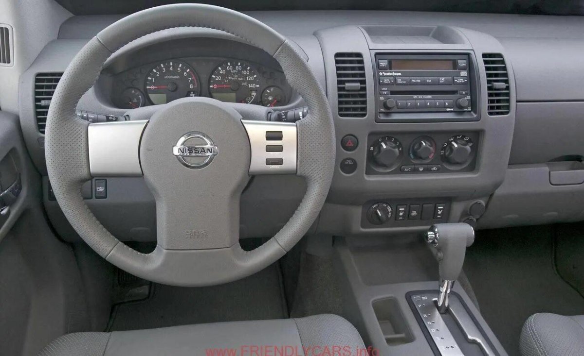 Nissan Frontier 2005–2007 салон