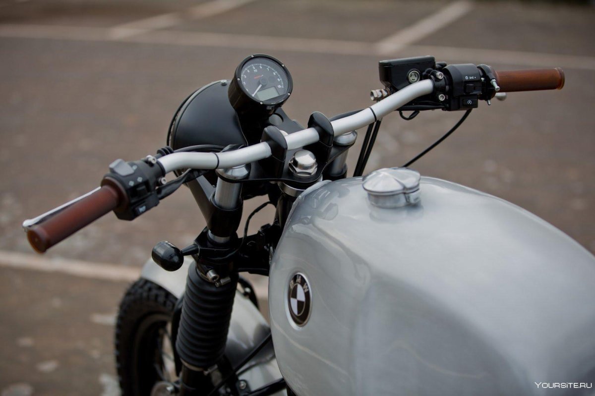 Мотоцикл Урал кафе рейсер