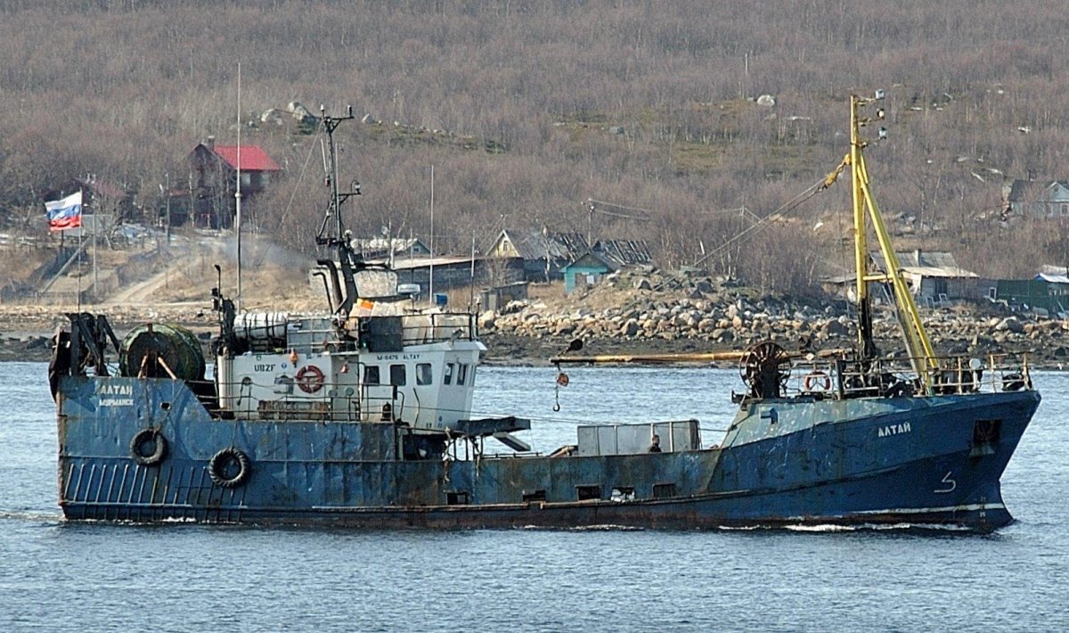 Судно Алтай Мурманск
