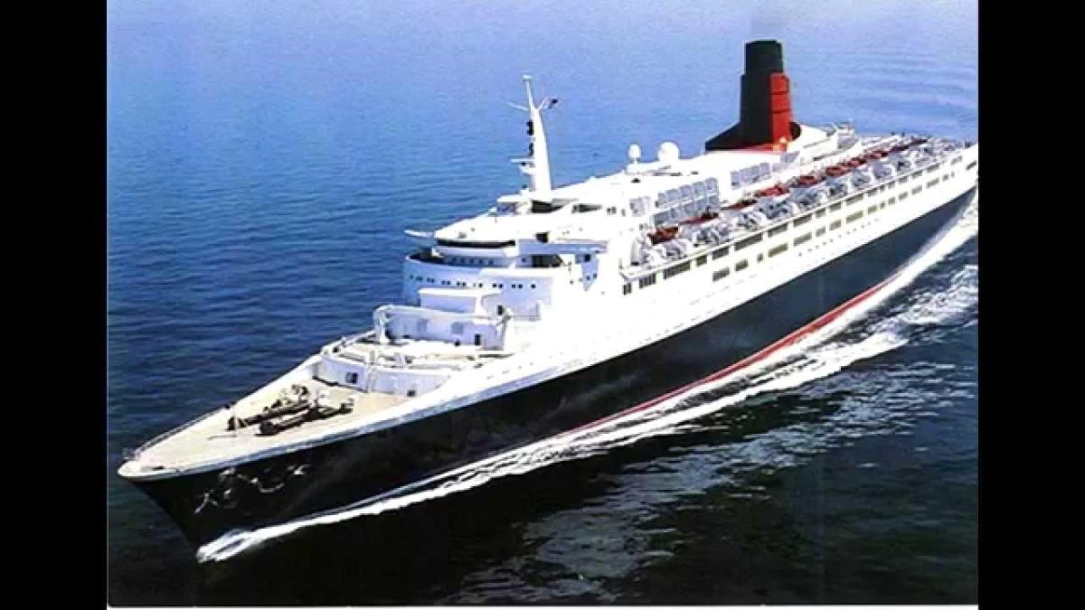 RMS Queen Elizabeth 2 лайнер