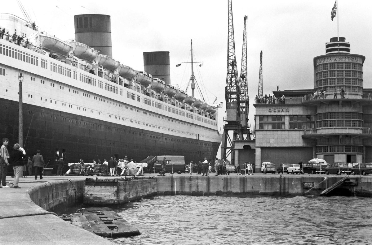 RMS Queen Elizabeth