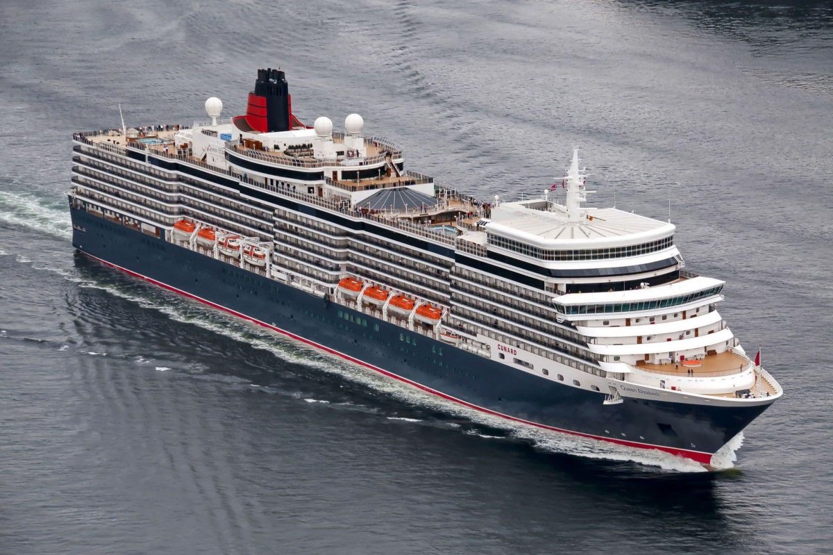 Круизный лайнер куин Элизабет