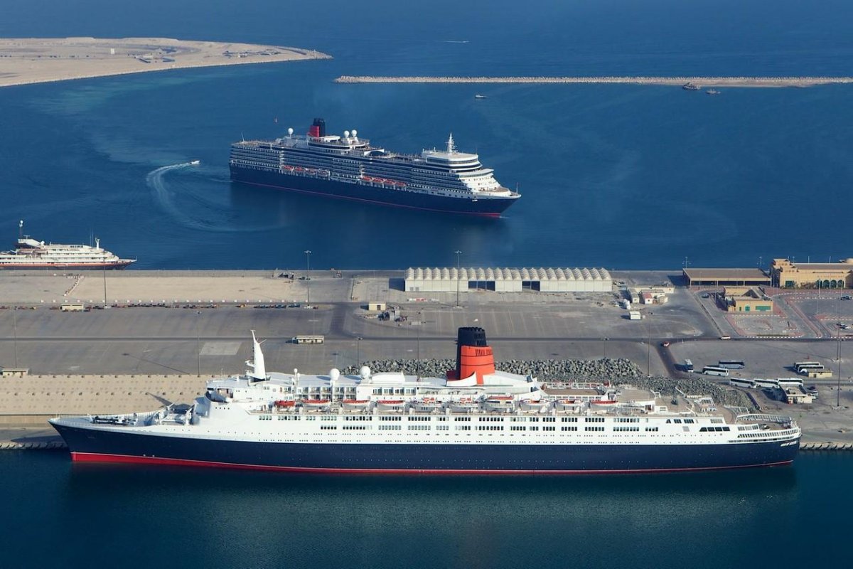 Queen Elizabeth II корабль