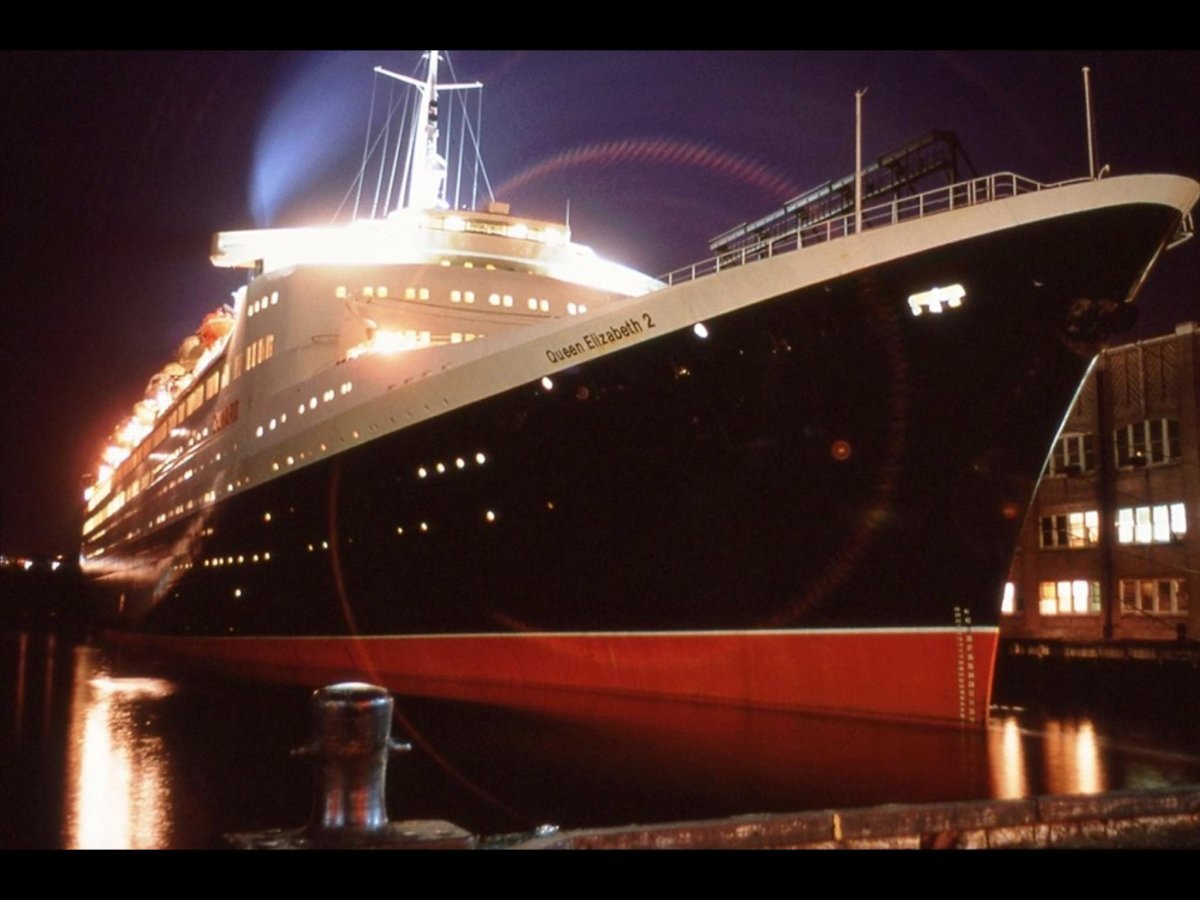 Круизный лайнер Королева Елизавета 2