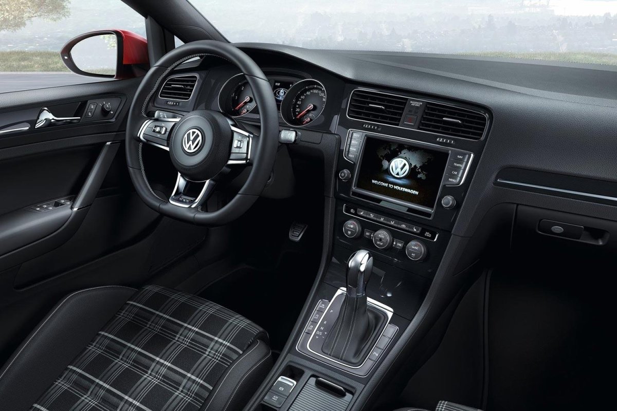 Volkswagen Golf mk7 GTI салон