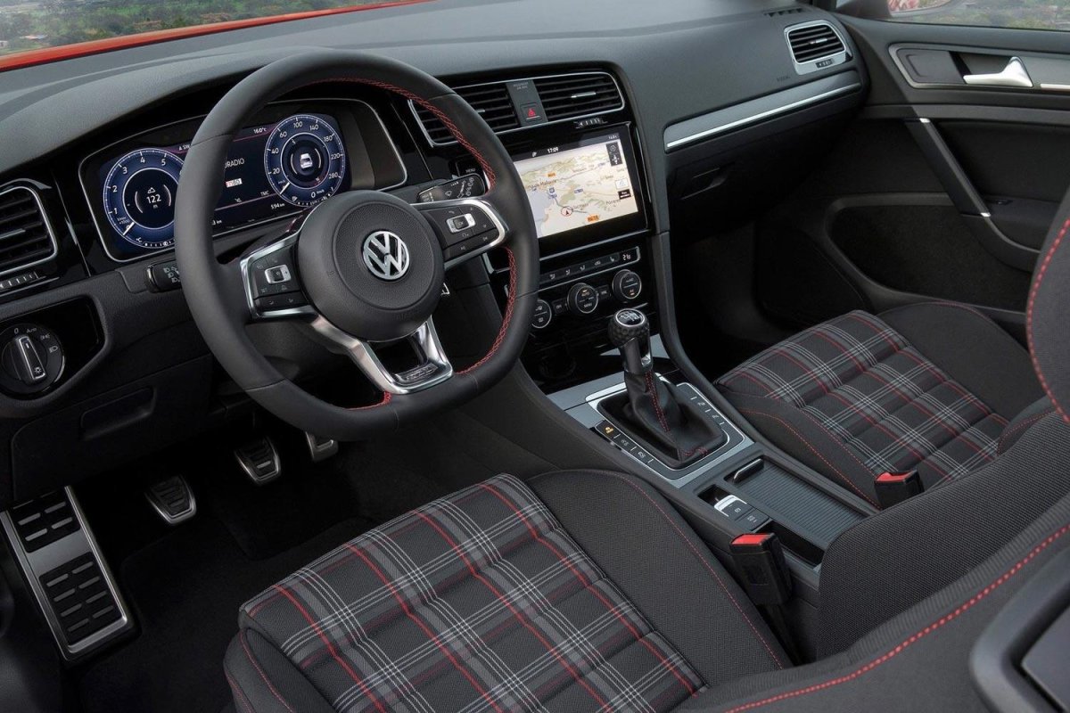 Volkswagen Golf mk7 GTI салон