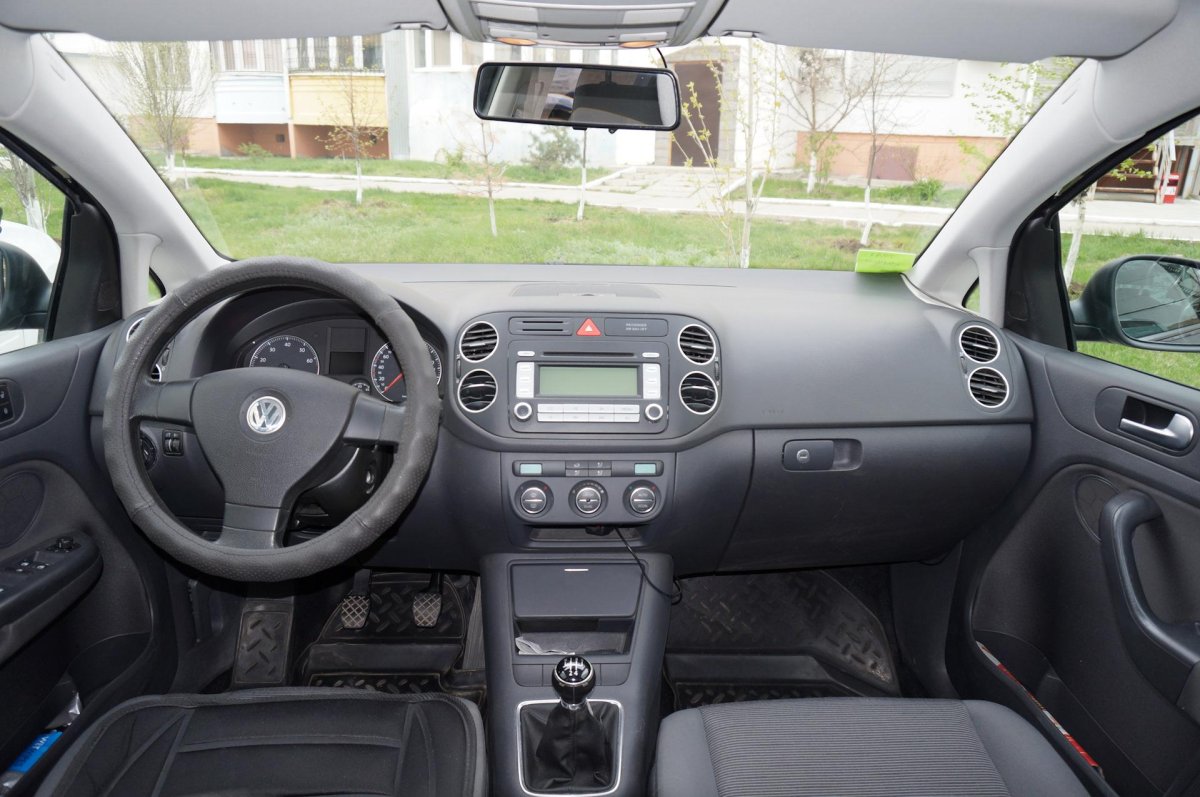 Golf Plus 2008 салон