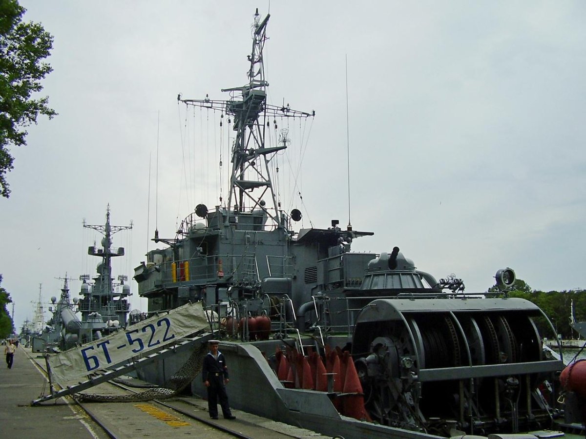 Базовый тральщик Сергей Колбасьев