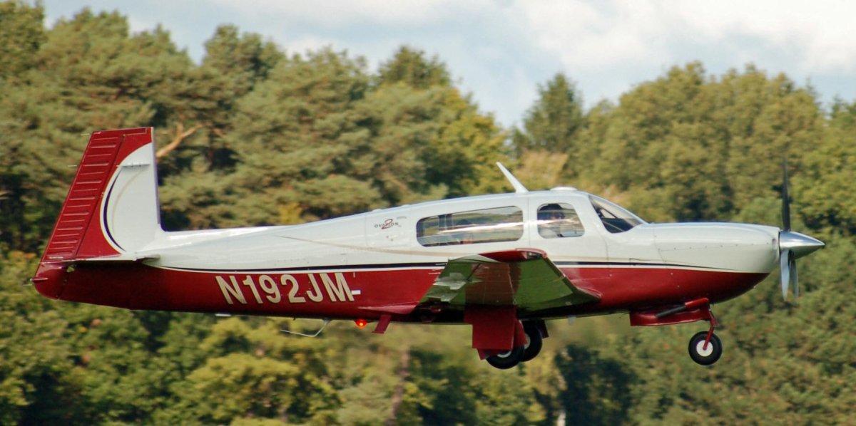 Mooney m20j