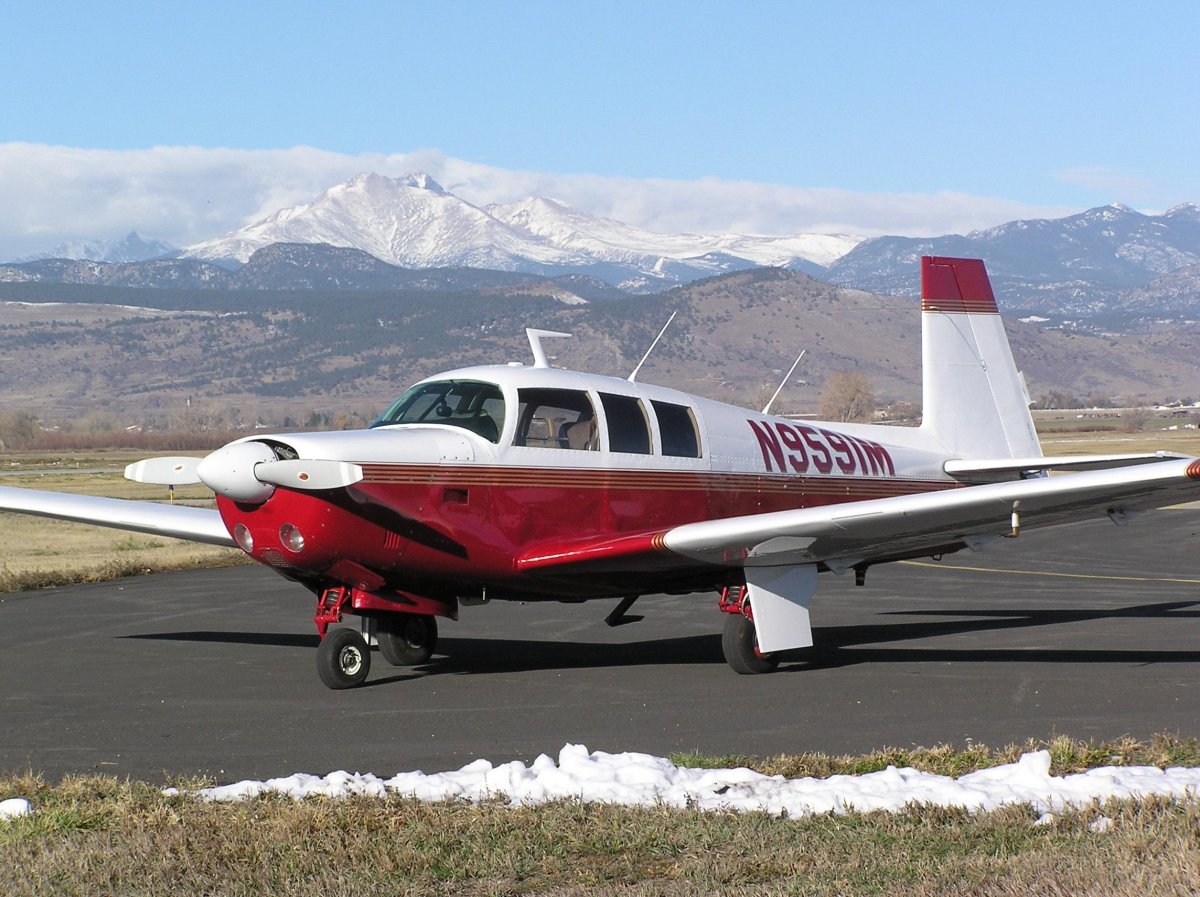 Mooney самолет