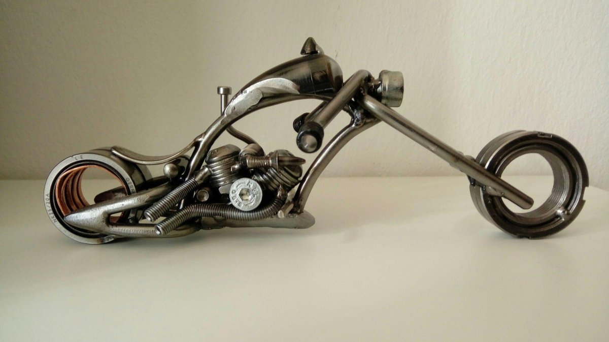 Мотоцикл из хлама