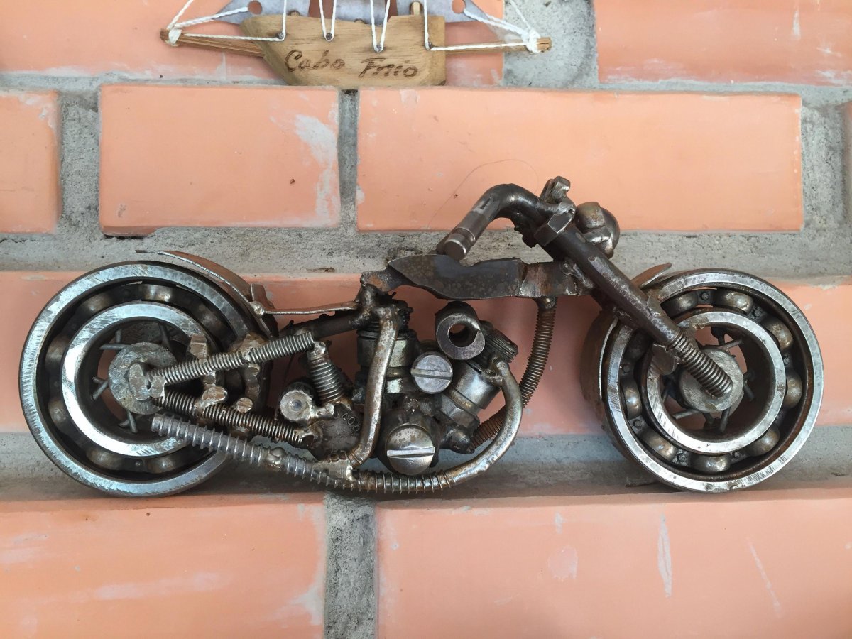 Мотоцикл из металла