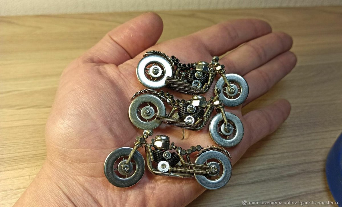 Сувениры из болтов и гаек