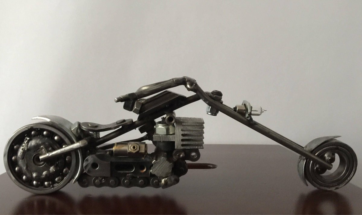 Мотоцикл из хлама