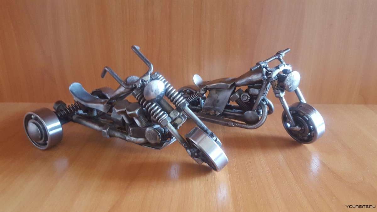 Мотоцикл из болтов и гаек
