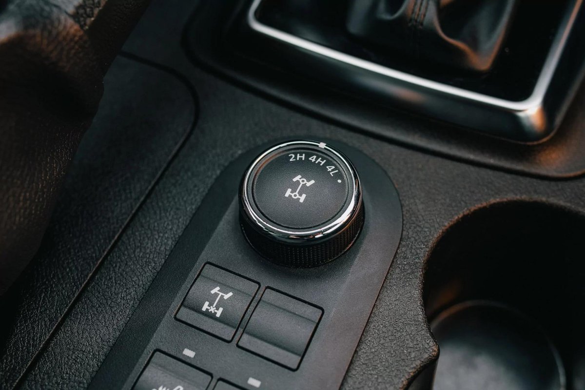 Как включить полный привод на УАЗ Патриот с электронной раздаткой