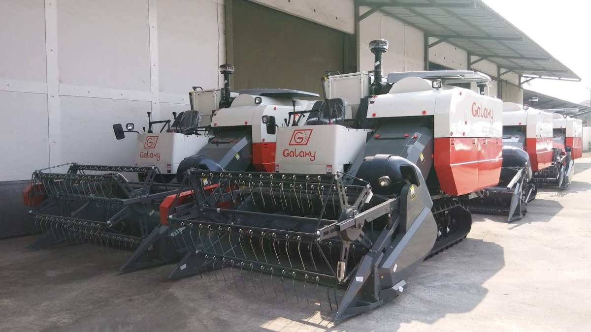 Мини комбайн зерноуборочный