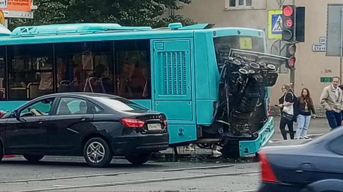 Пассажиры в автобусе