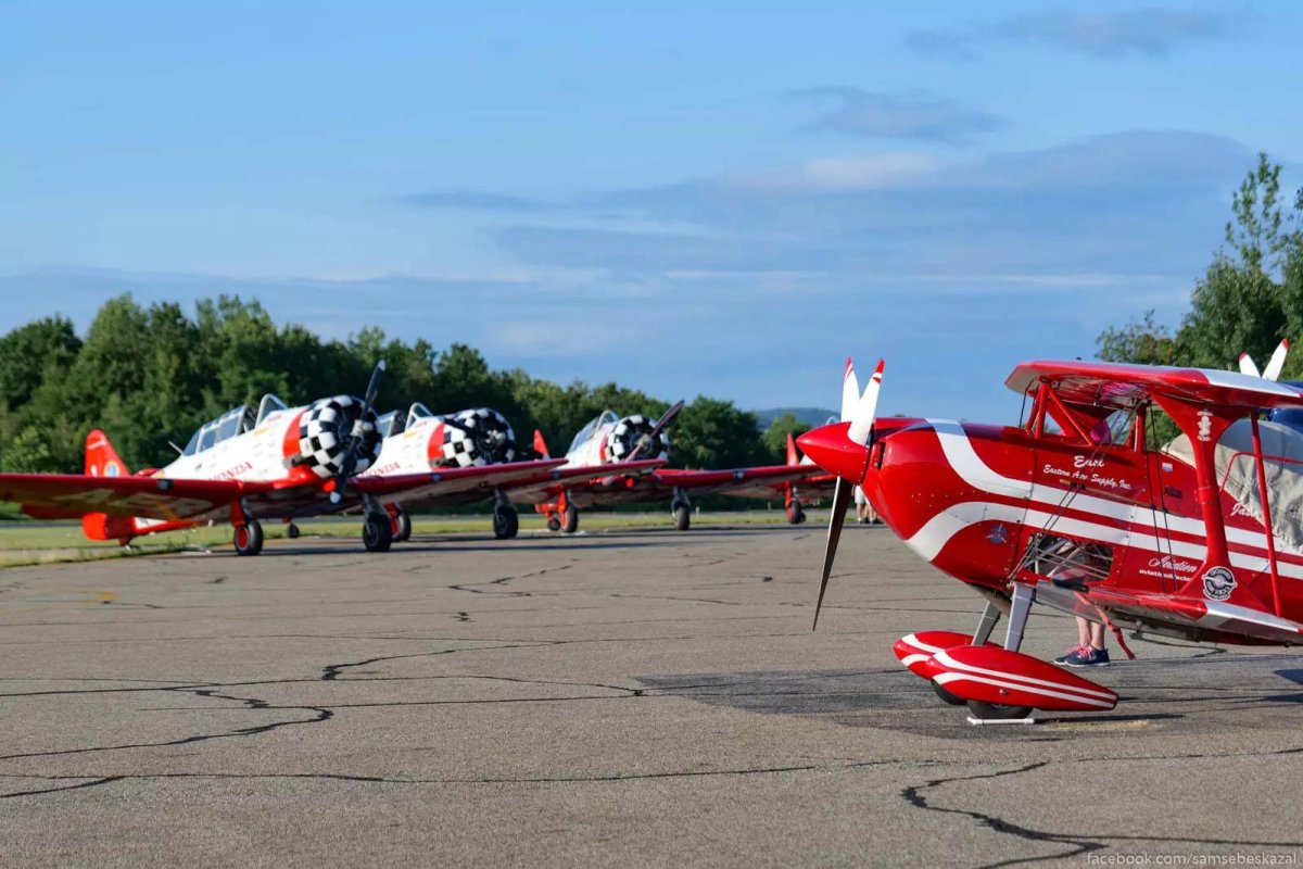 Фото чемпионов по авиашоу на Питтс спешл