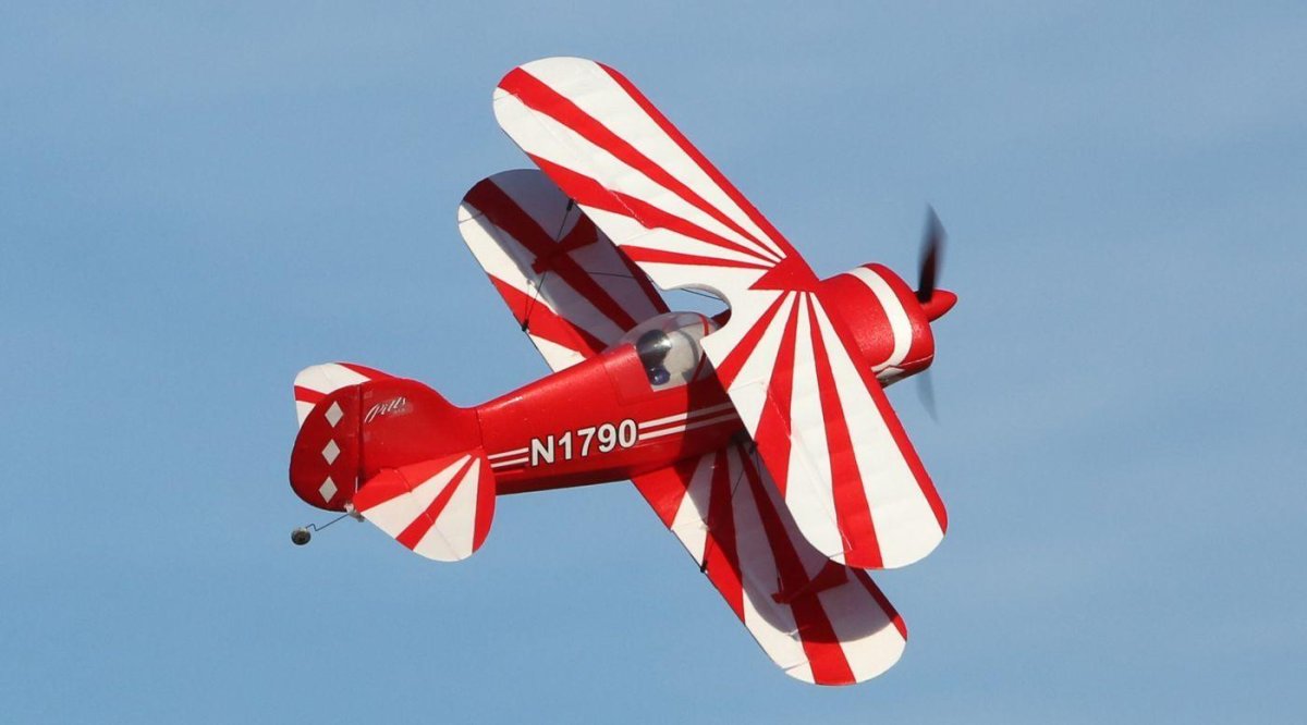 UMX Pitts s-1s