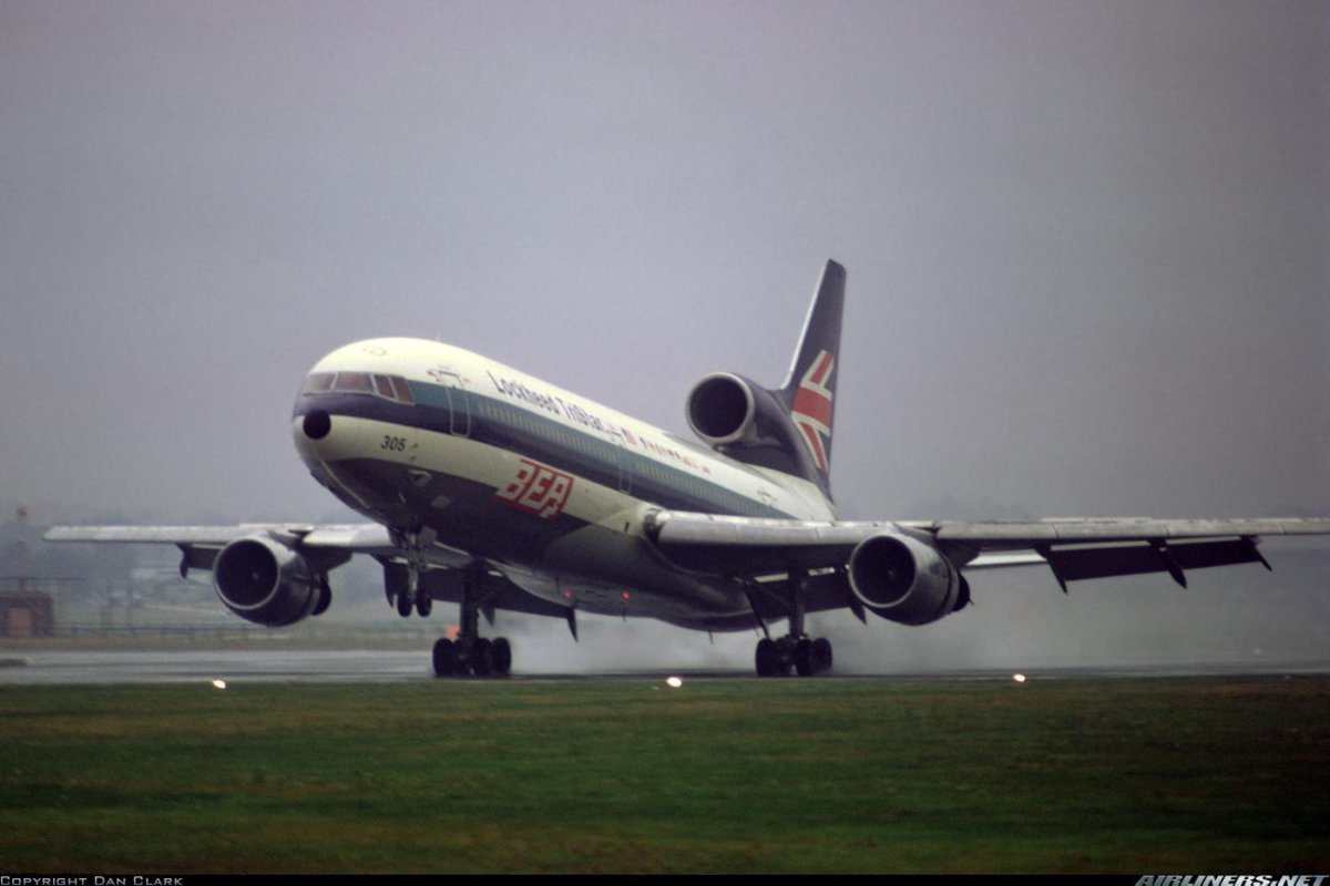 L-1011 самолет