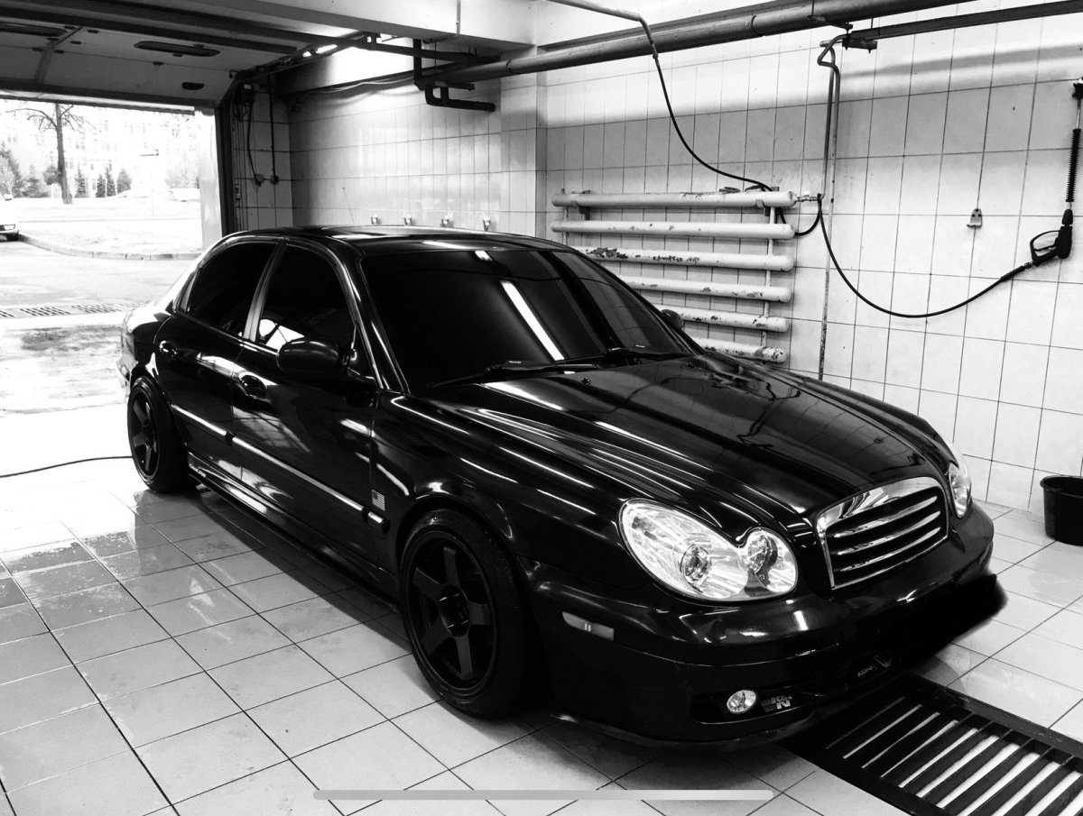 Hyundai Sonata 4 черная