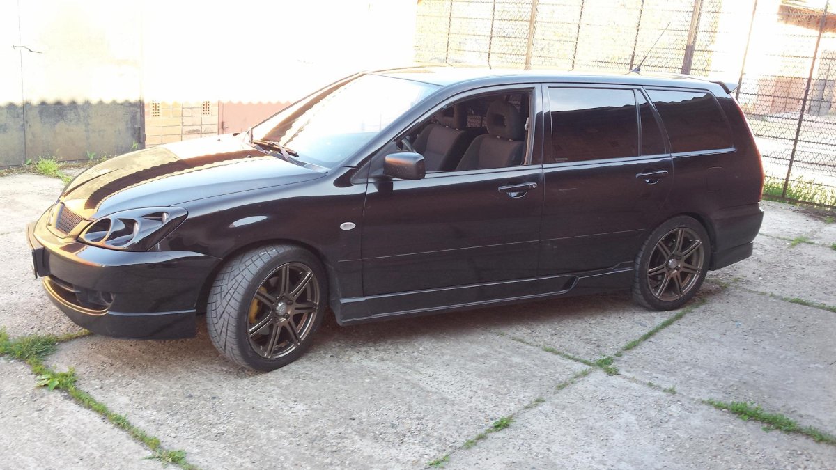 Mitsubishi Lancer 9 универсал