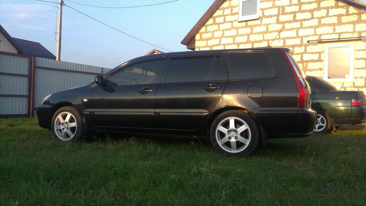 Лансер 9 универсал