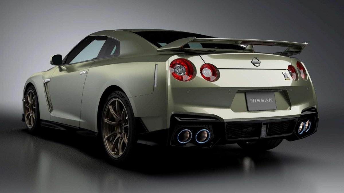 Nissan gt r 2023