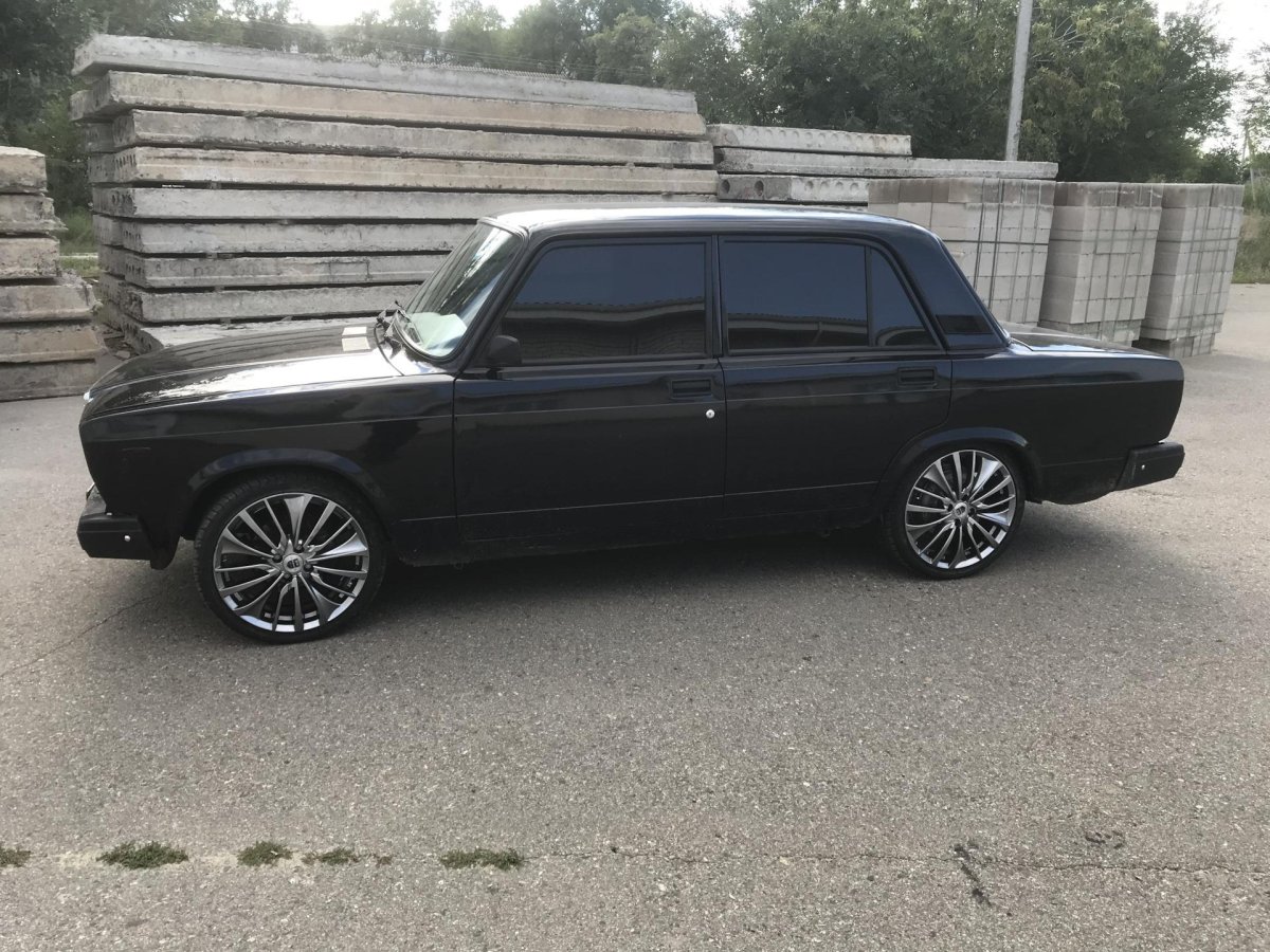 ВАЗ 2107 r17