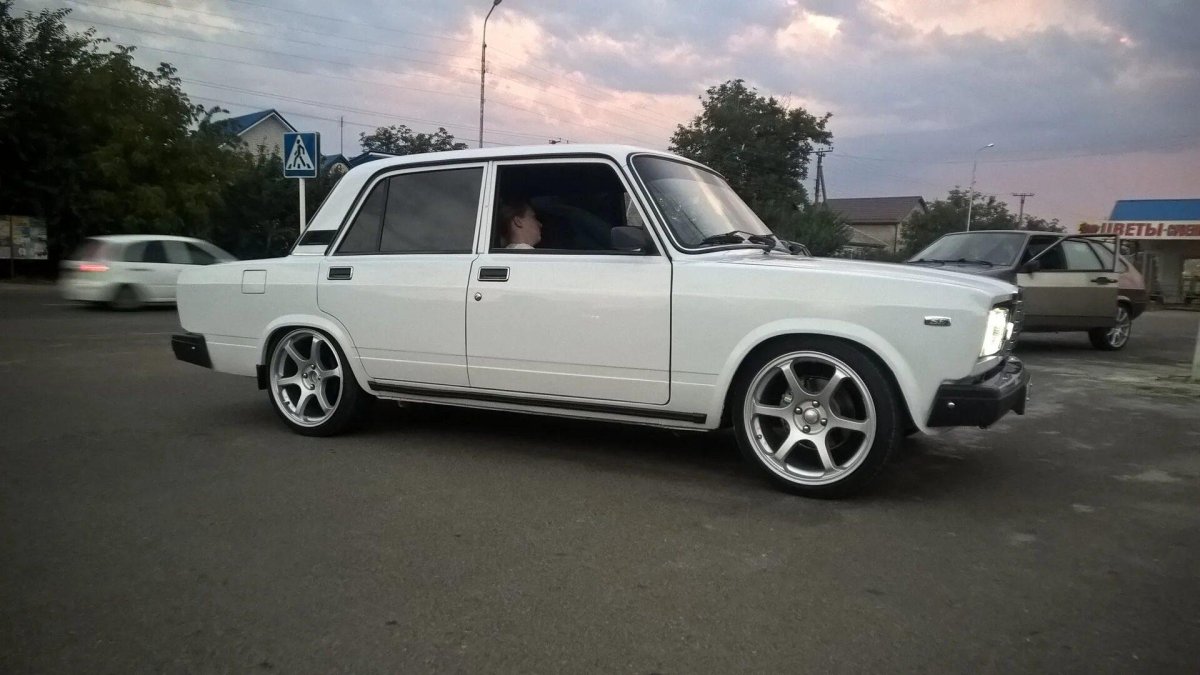 ВАЗ 2105 r17