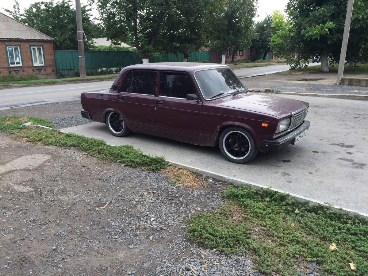 ВАЗ 2107 r15
