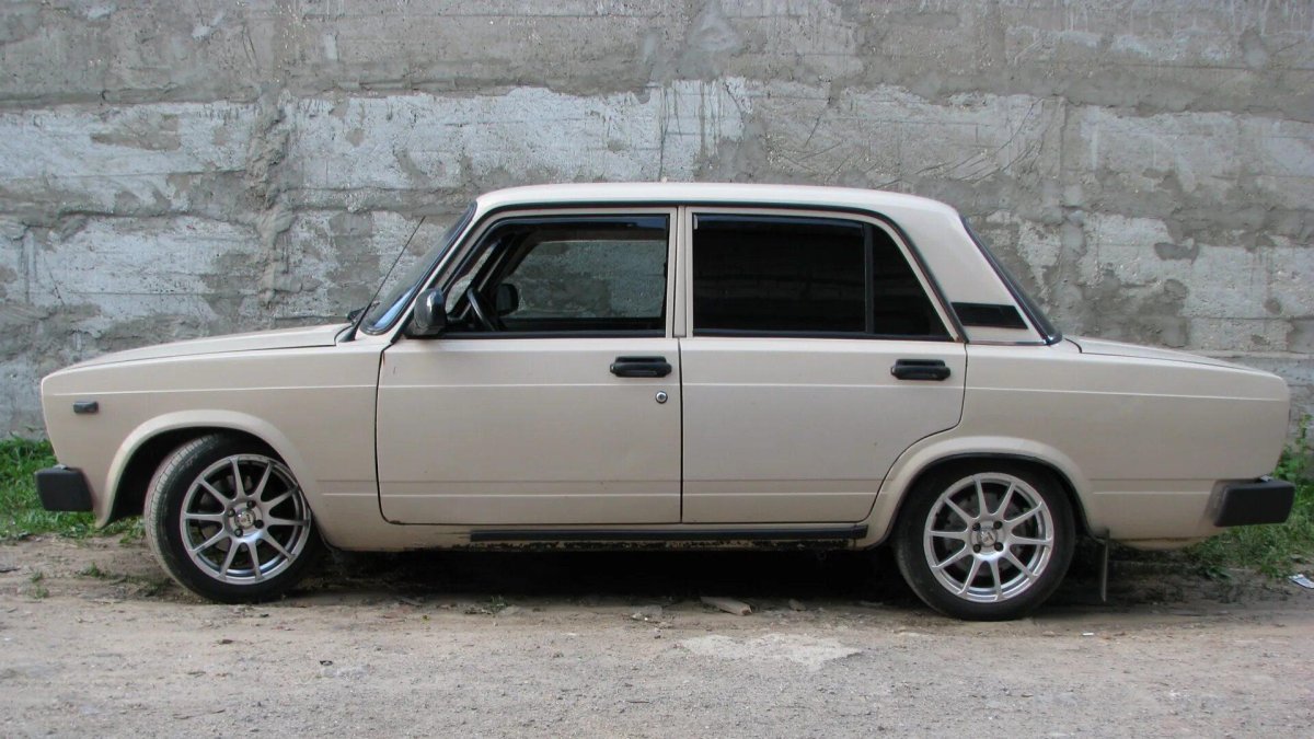 ВАЗ 2107 на 15 колесах