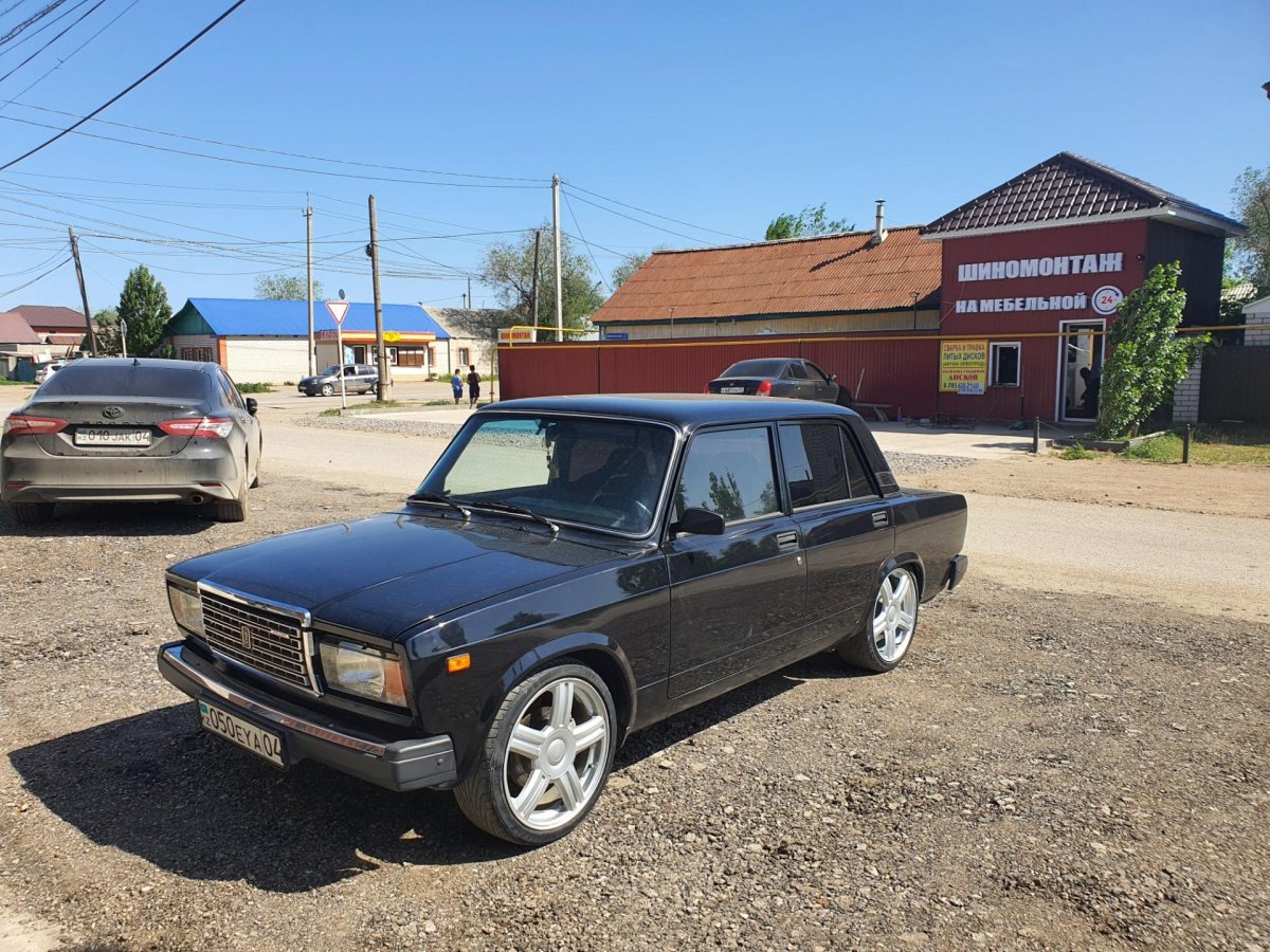 ВАЗ 2107 r17