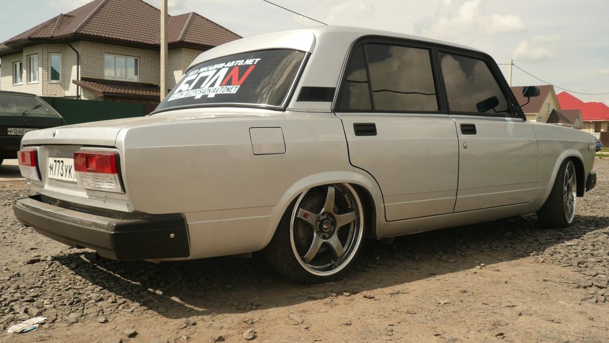 ВАЗ 2107 на литье r17