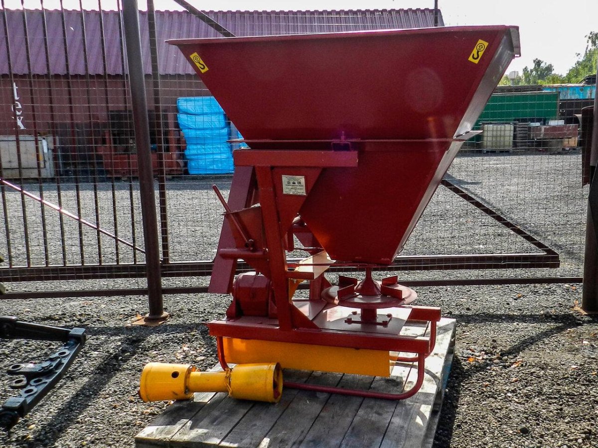 Пескоразбрасыватель а-116-01