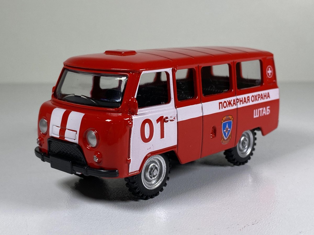 Пожарный УАЗ фермер 1:43