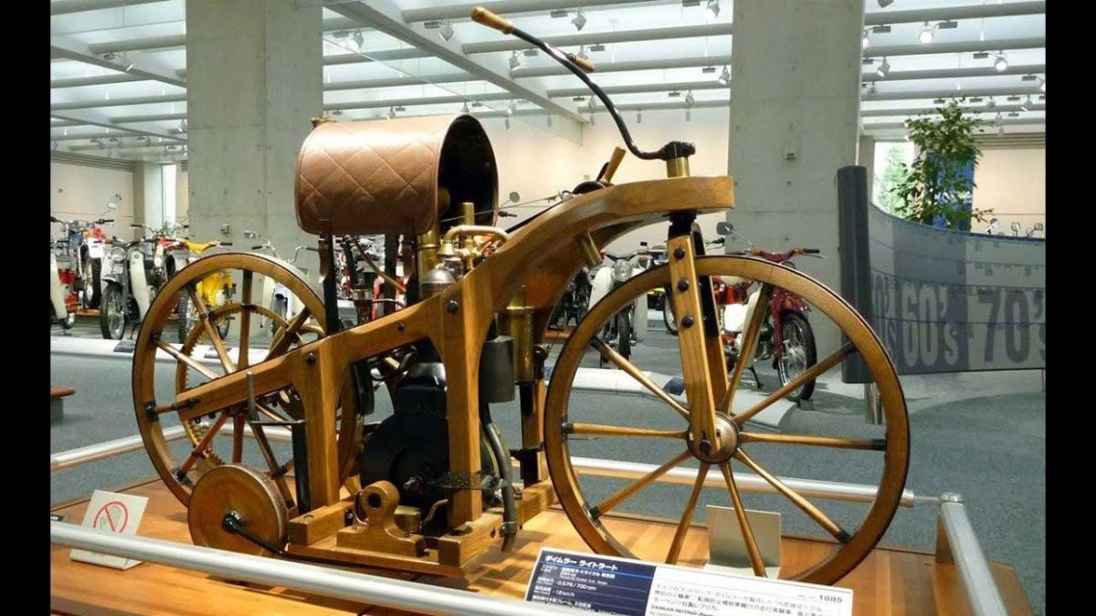 Первый мотоцикл Готлиба Даймлера